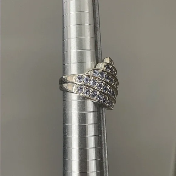 Sterling Silver Ring with Tanzanite Stones - Picture 9 of 10